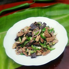 Gà xào ớt xanh
