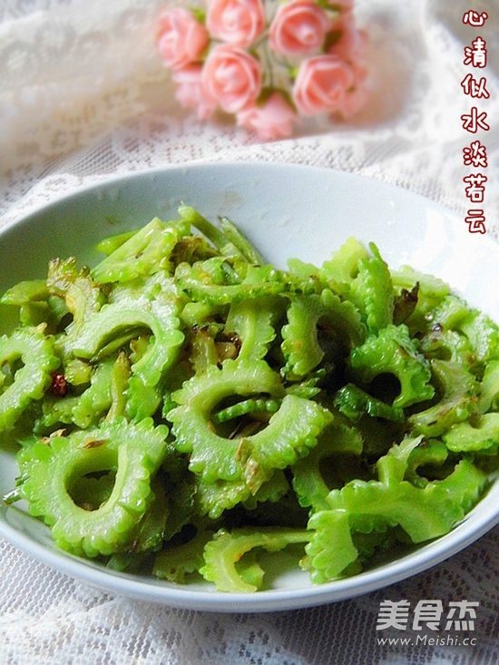 Cay xào mướp đắng